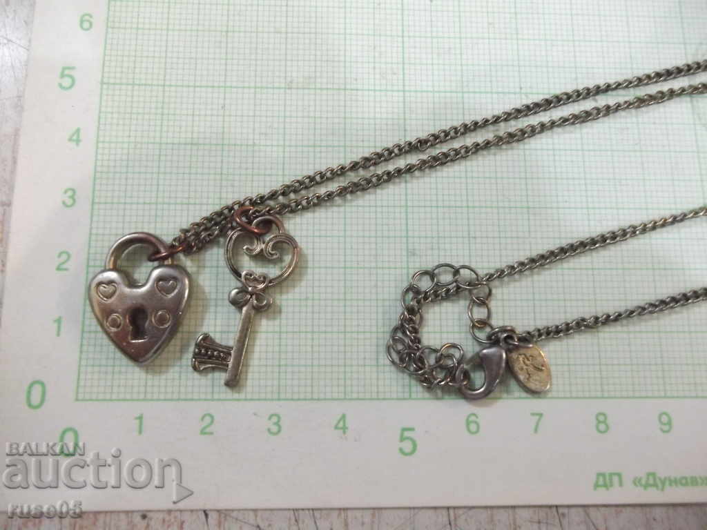 Pandantive "Lacăt * Inimă * și cheie" cu lanț cu preț 5.00 BGN | € 2.56 Pandantive "Lacăt * Inimă * și cheie" cu lanț cu preț 5.00 BGN | € 2.56