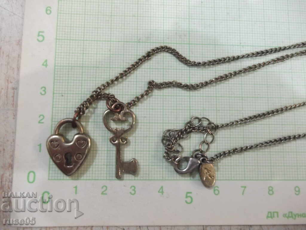 Licitație Pandantive "Lacăt * Inimă * și cheie" cu lanț Licitație Pandantive "Lacăt * Inimă * și cheie" cu lanț