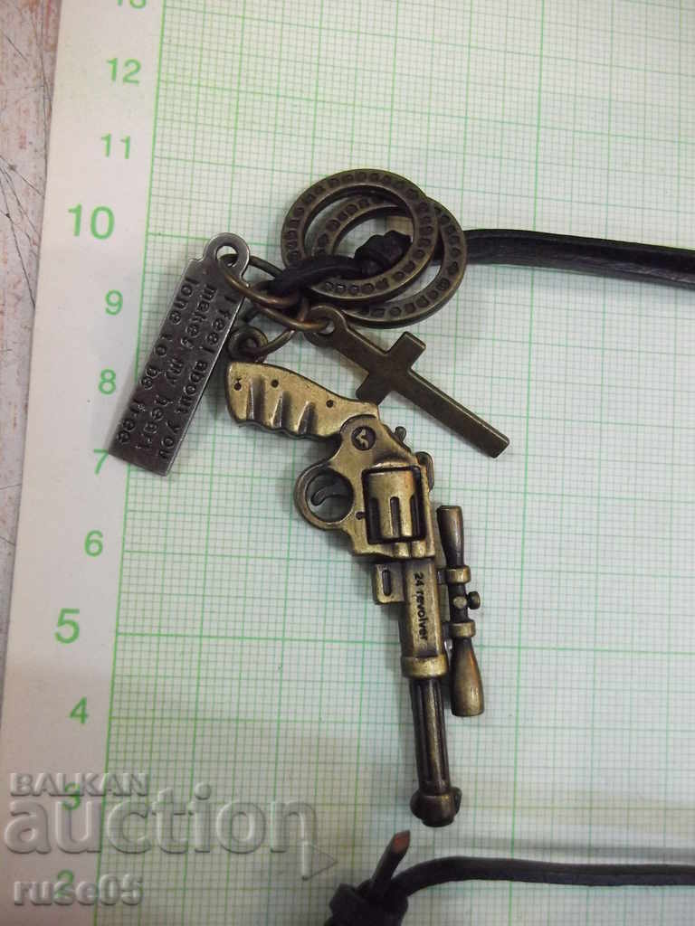 Pendants set with leather strap with price 7.00 BGN | € 3.58