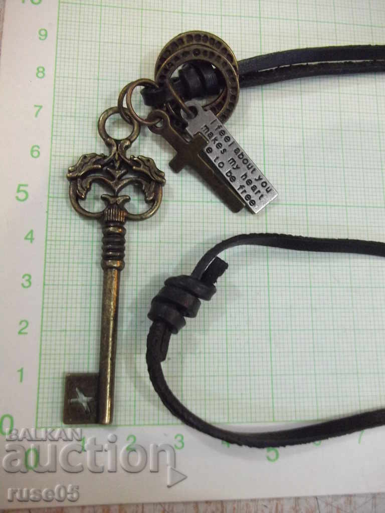 Pendants set with leather strap - 1 with price 7.00 BGN | € 3.58