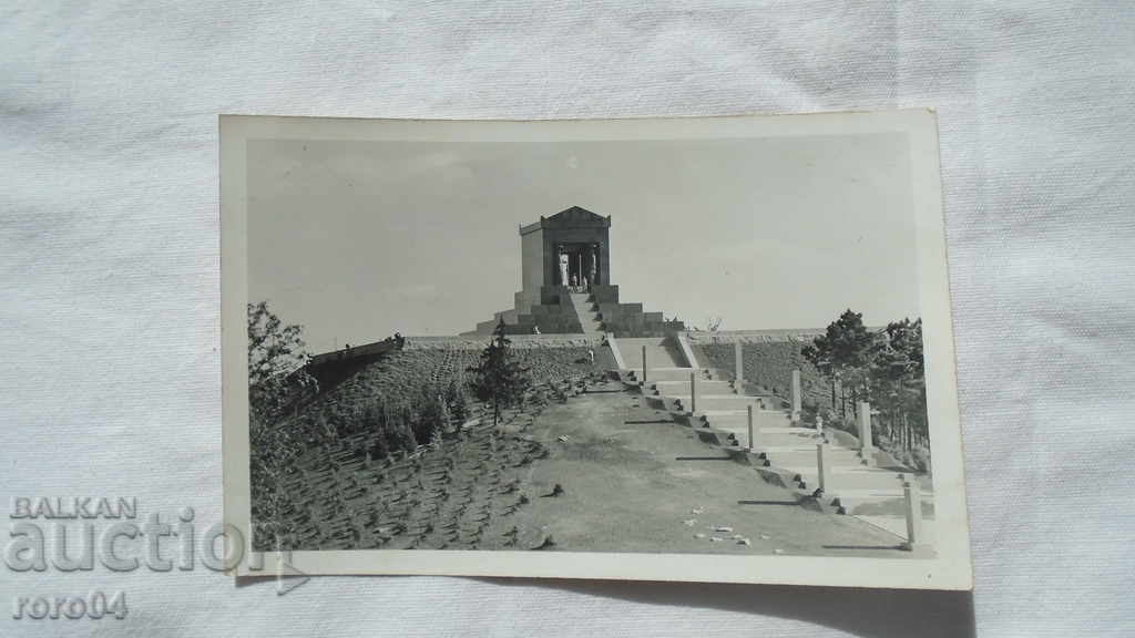 AVALA - MONUMENTUL REGEI ALEXANDER I