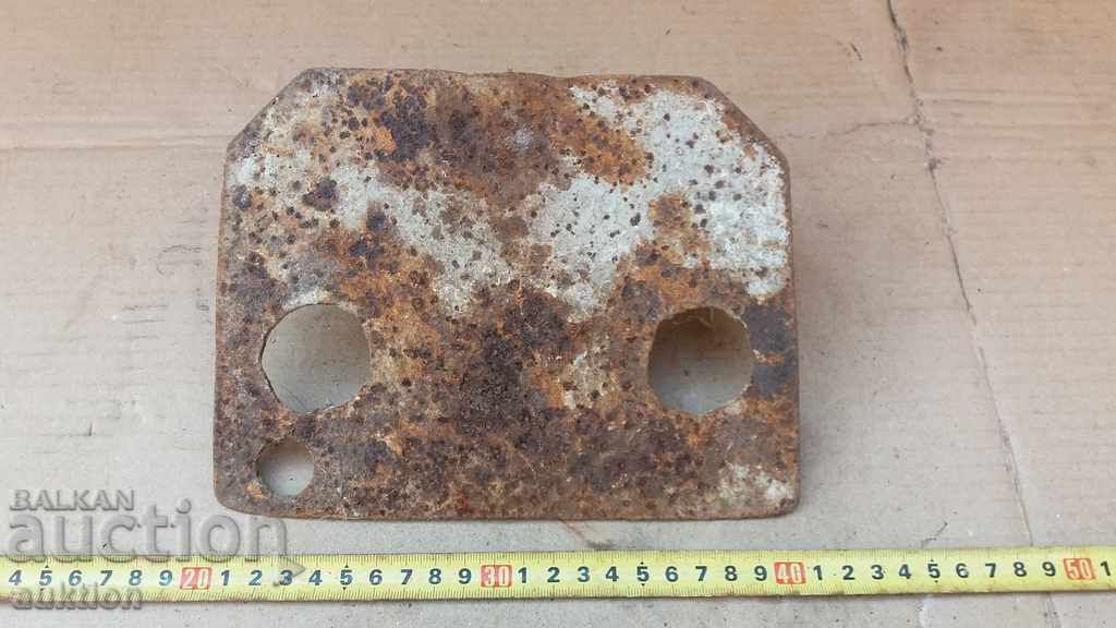 OLD MASONRY PICK FOR MIXING LIME with price 2.99 BGN | € 1.53