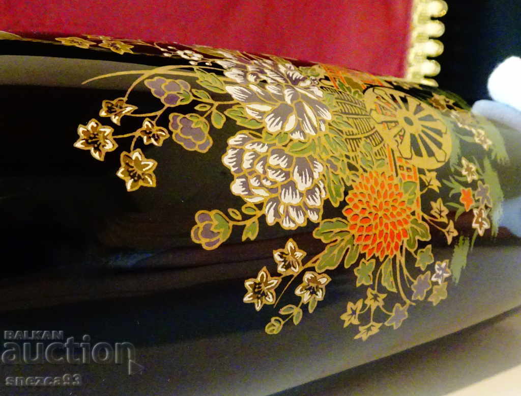 Vase Japanese porcelain, gold, cobalt 22 cm. - 5 Vase Japanese porcelain, gold, cobalt 22 cm. - 5