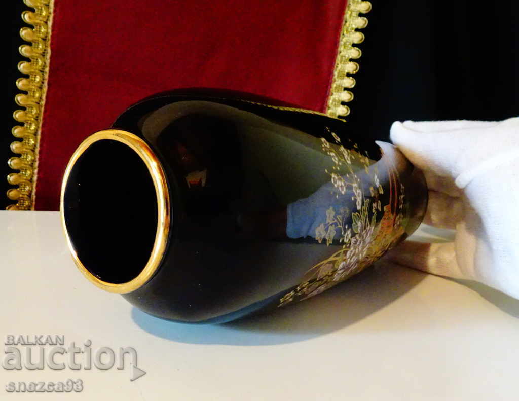 Vase Japanese porcelain, gold, cobalt 22 cm. - 6 Vase Japanese porcelain, gold, cobalt 22 cm. - 6