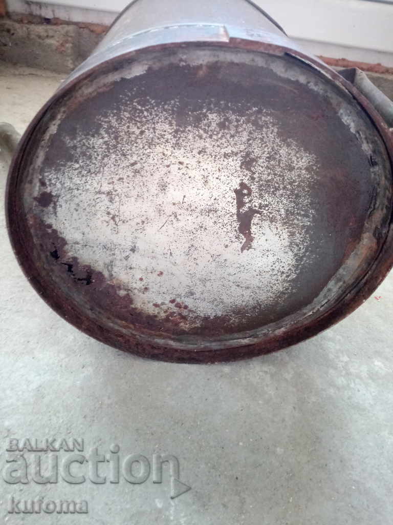 Delivery of Old garden watering can Delivery of Old garden watering can