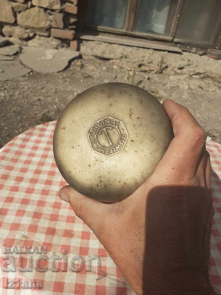 Old thermos, thermal box with price 20.00 BGN | € 10.23 Old thermos, thermal box with price 20.00 BGN | € 10.23