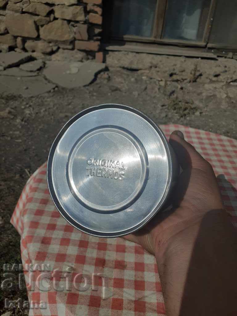 Auction Old thermos, thermal box Auction Old thermos, thermal box