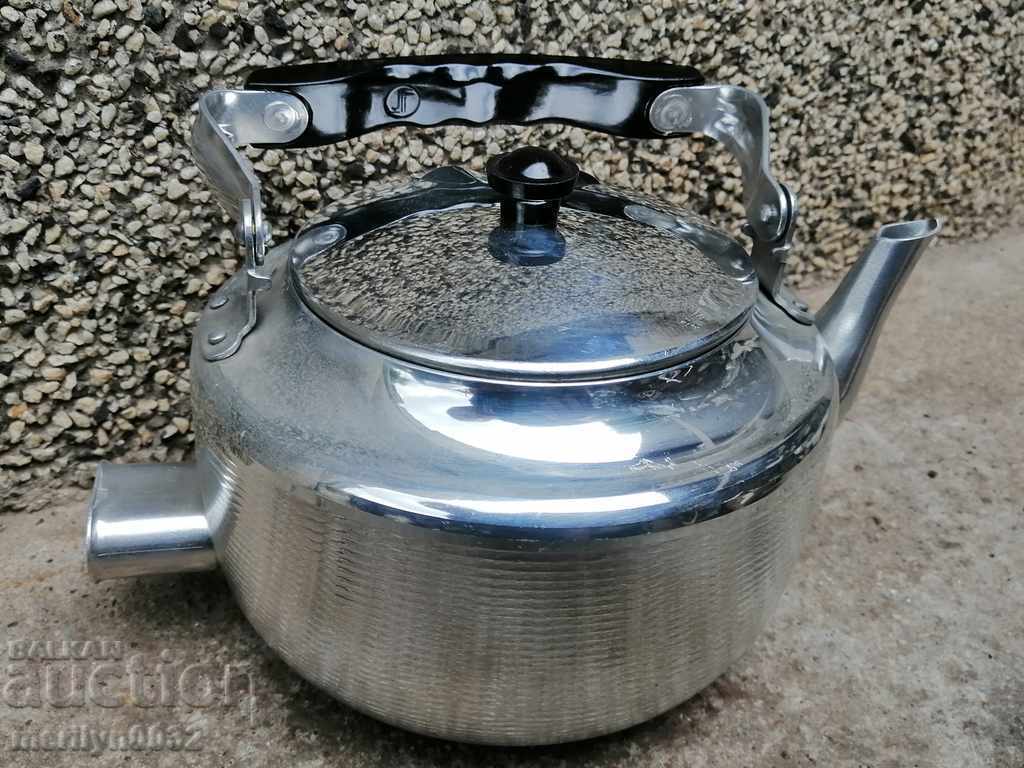 Soc. aluminum electric kettle 1983 coffee pot samovar USSR with price 47.00 BGN | € 24.03 Soc. aluminum electric kettle 1983 coffee pot samovar USSR with price 47.00 BGN | € 24.03