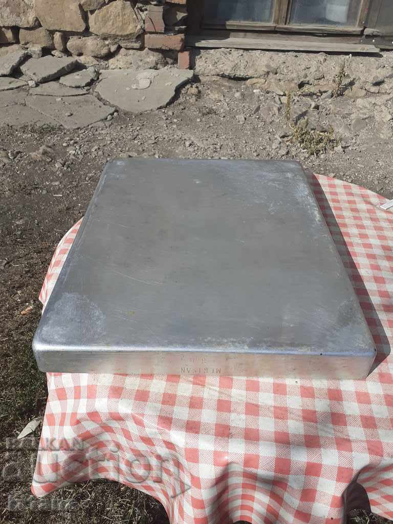 Old aluminum tray - 7 Old aluminum tray - 7