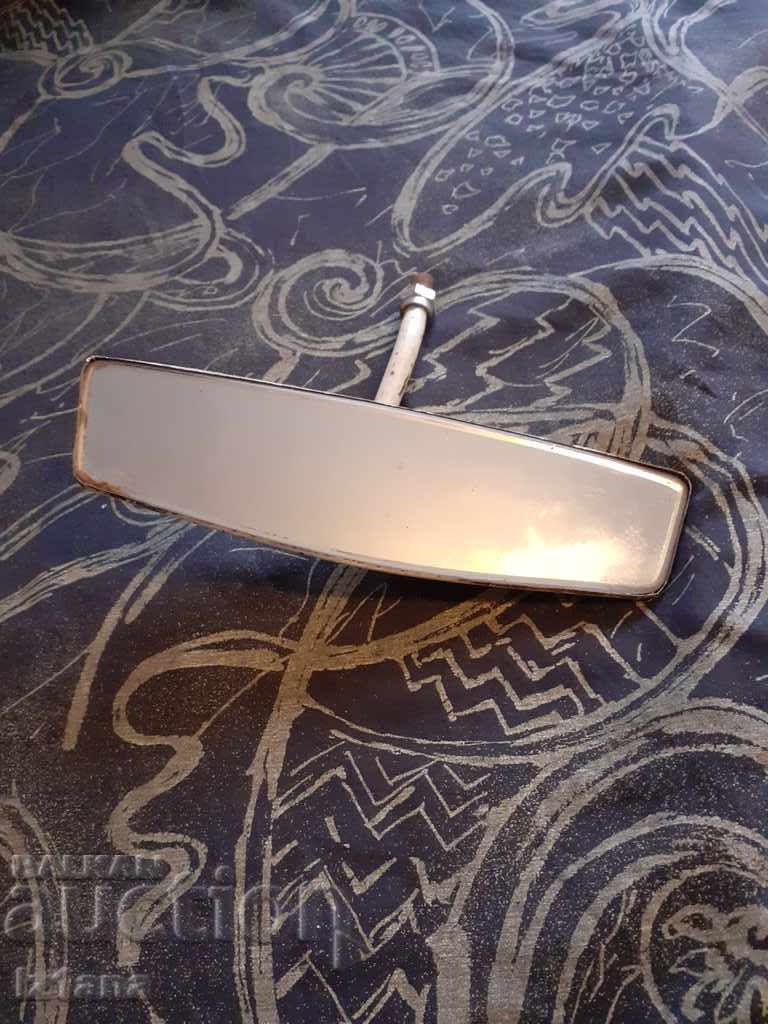 Παλιός καθρέφτης αυτοκινήτου