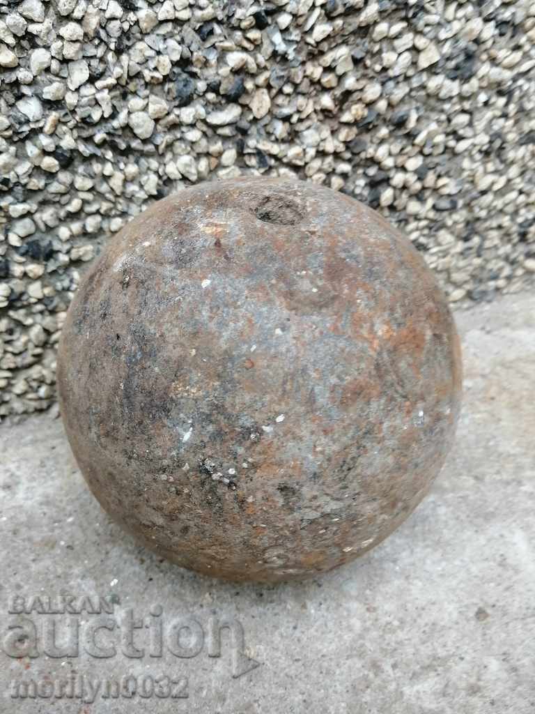 An old cannon top gun moves, a Crimean warfare BOB - 6 An old cannon top gun moves, a Crimean warfare BOB - 6