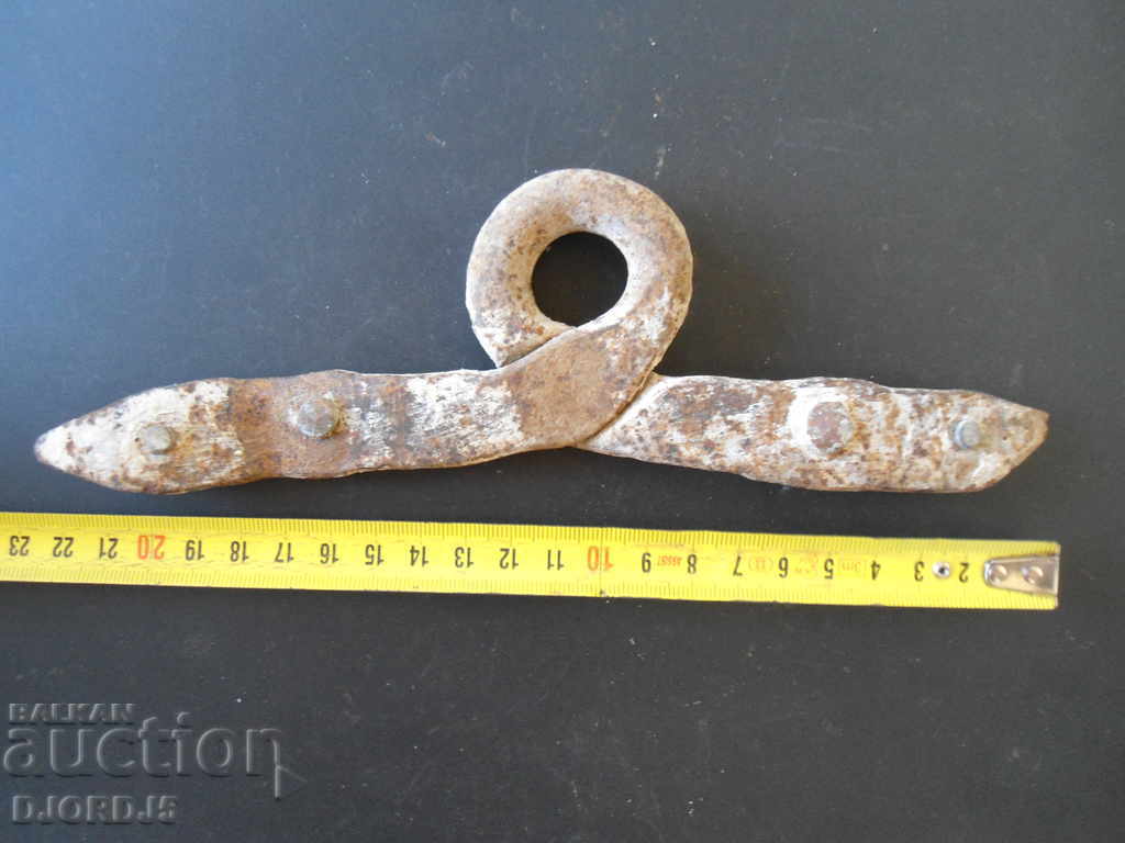 Auction Old boiler hinge Auction Old boiler hinge