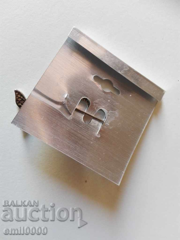 Auction Beautiful brooch - 2. Auction Beautiful brooch - 2.