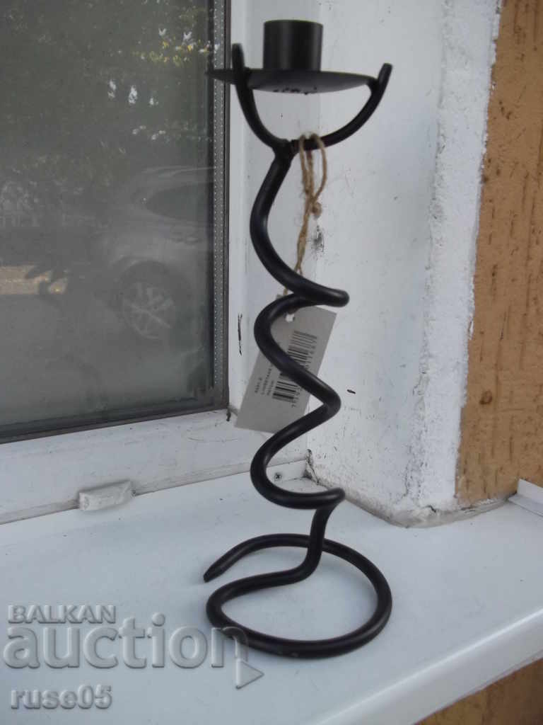 Аукцион Свещник метален за една свещ Аукцион Свещник метален за една свещ