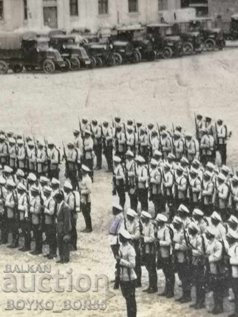 Delivery of IR! Big Picture of Visiting a Supreme Commander in a Military Delivery of IR! Big Picture of Visiting a Supreme Commander in a Military