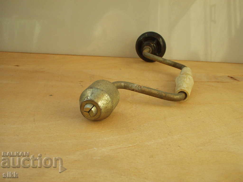 Δράπανο χειρός με τιμή 9.00 BGN | € 4.60 Δράπανο χειρός με τιμή 9.00 BGN | € 4.60