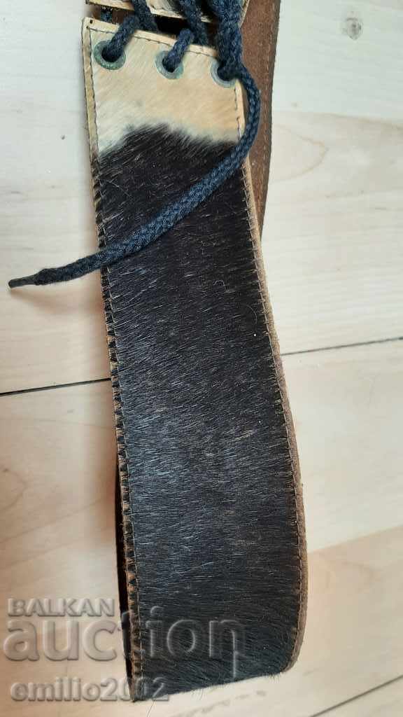 Аукцион Кожен дамски баварски колан Аукцион Кожен дамски баварски колан