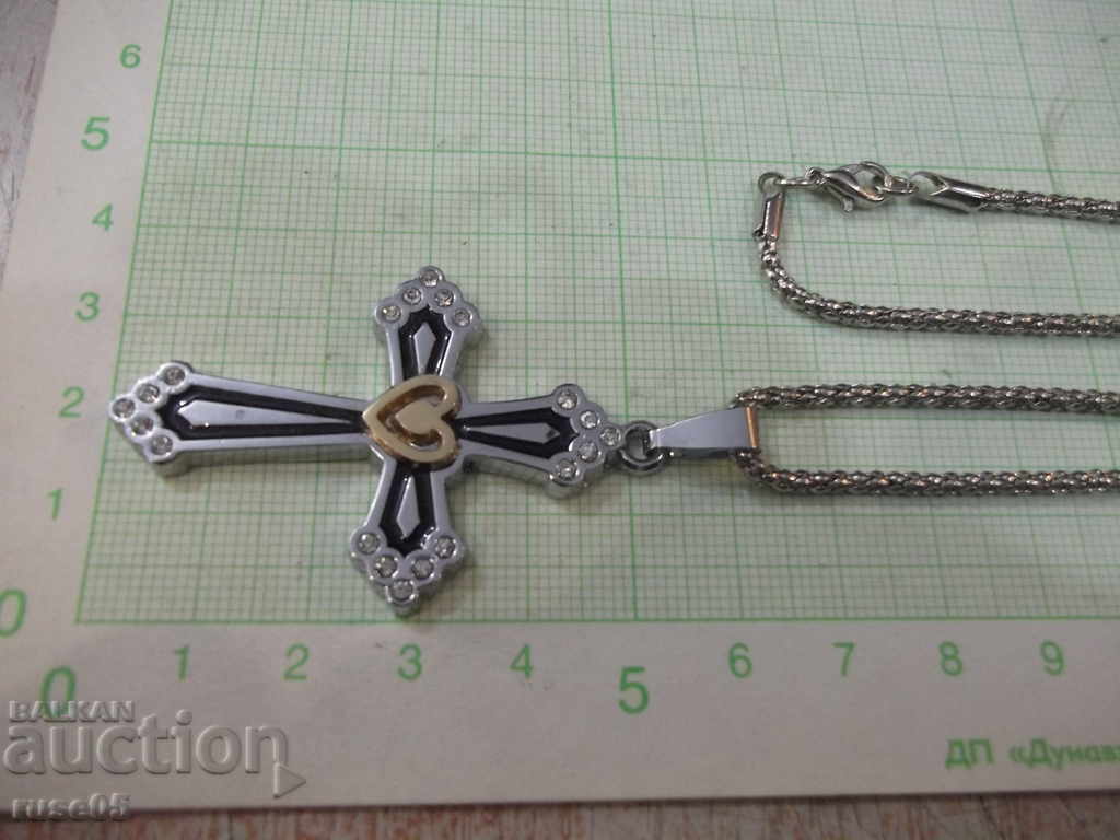 Auction Chain with cross imitation jewelry - 1 Auction Chain with cross imitation jewelry - 1