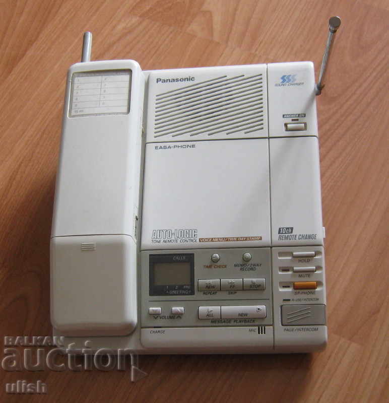 Telefon fără fir retro Panasonic KX-T4401BX cu cutie cu preț 20.00 BGN | € 10.23