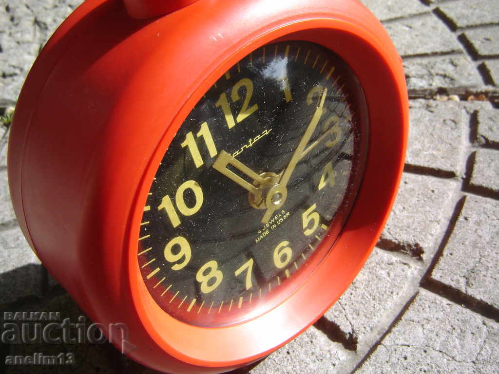 КОЛЕКЦИОНЕРСКИ БУДИЛНИК ЯНТАР с цена 19.00 лв. | € 9.71 КОЛЕКЦИОНЕРСКИ БУДИЛНИК ЯНТАР с цена 19.00 лв. | € 9.71