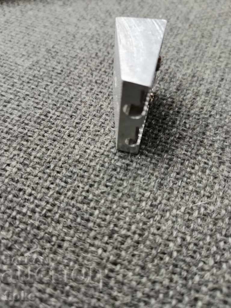 ascuțitori cu preț 5.00 BGN | € 2.56