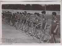 ΠΑΛΙΑ ΦΩΤΟΓΡΑΦΙΑ γύρω από το 1965 Εθνική ομάδα ποδηλασίας 18: 13 cm.