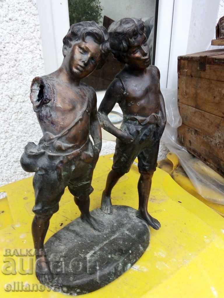 STATUT BRONZ H 400MM cu preț 150.00 BGN | € 76.69 STATUT BRONZ H 400MM cu preț 150.00 BGN | € 76.69