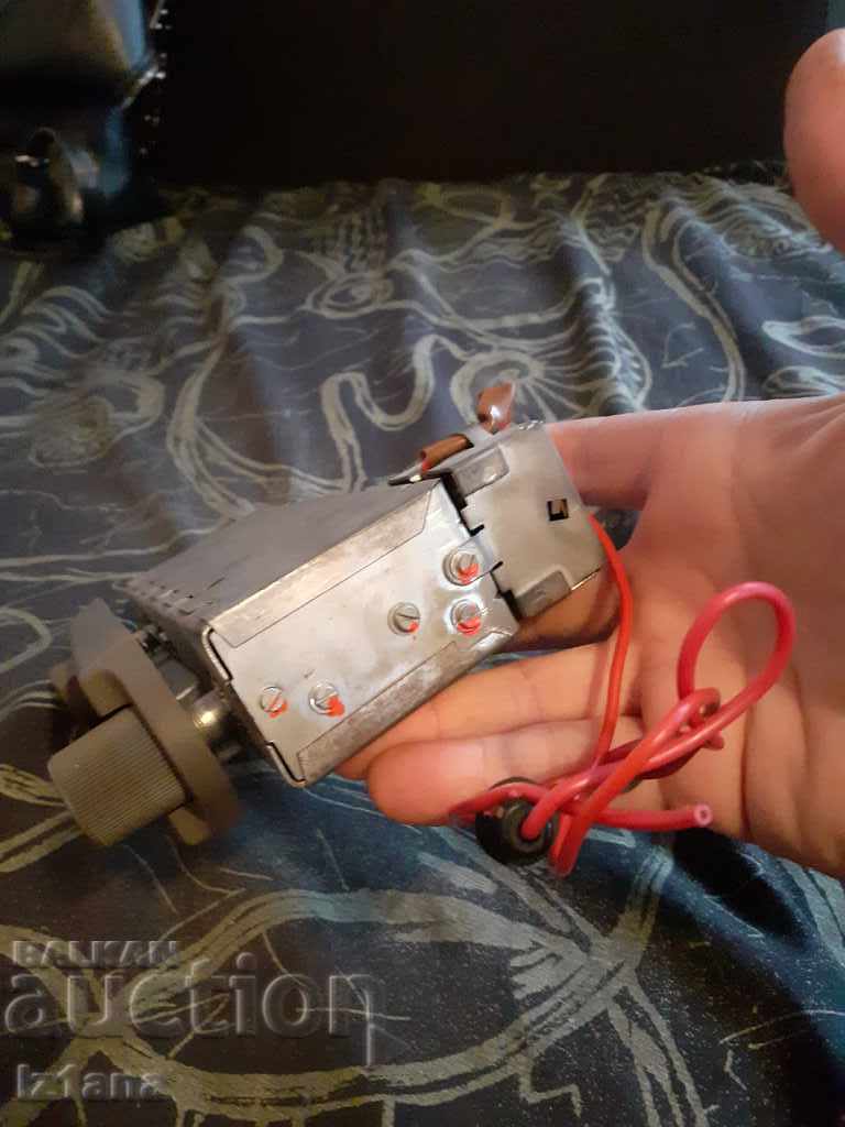 Old radio, radio receiver for Tesla Car - 6 Old radio, radio receiver for Tesla Car - 6