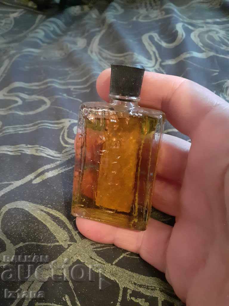 Delivery of Old cologne, perfume fountain Delivery of Old cologne, perfume fountain