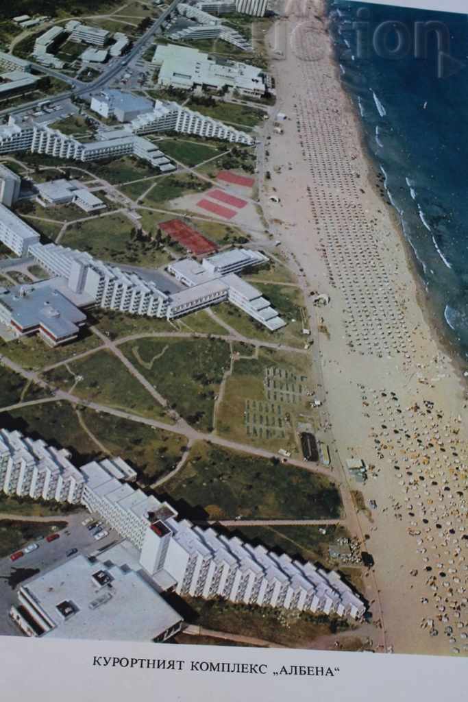 Delivery of ALBENA RESORT LARGE SOC BOARD PHOTO POSTER SOCA Delivery of ALBENA RESORT LARGE SOC BOARD PHOTO POSTER SOCA