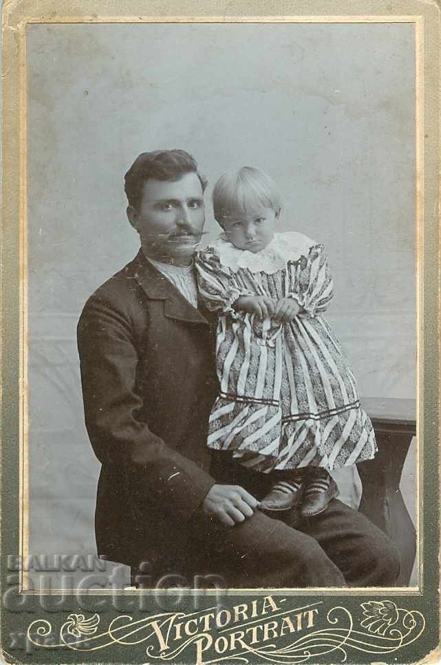 OLD PHOTOGRAPH - CARDBOARD - S175 OLD PHOTOGRAPH - CARDBOARD - S175