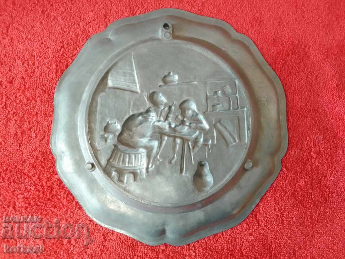 Παλιά μεταλλική πλάκα τοίχου Gastilnica Kamina Γερμανίας με τιμή 21.00 BGN | € 10.74