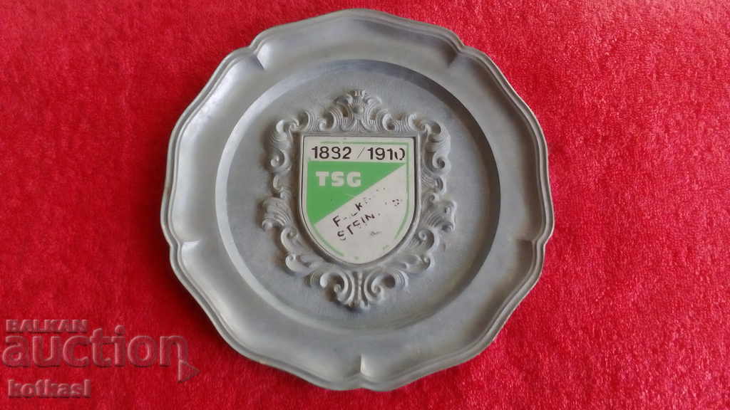 Стара метална чиния за стена Германия маркирана