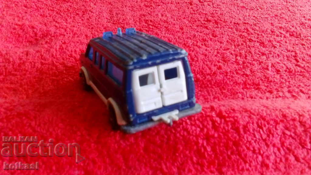 Small solid metal car 1/65 France Majorette - 5 Small solid metal car 1/65 France Majorette - 5