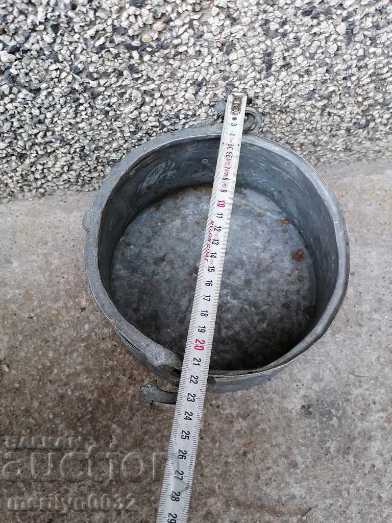 Auction Old copper minion, copper, cauldron Auction Old copper minion, copper, cauldron