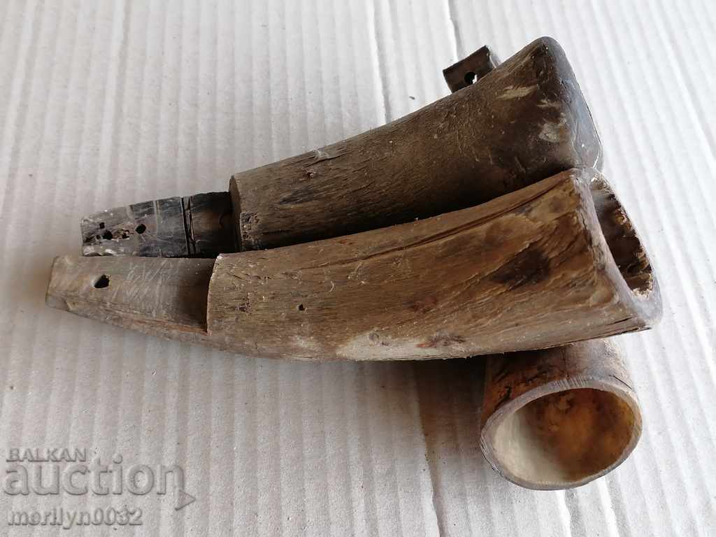 Delivery of Three horn handle handles