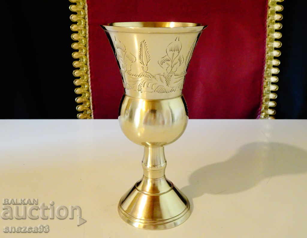 Bronze wine goblet, wine glass, masterpiece with price 36.00 BGN | € 18.41 Bronze wine goblet, wine glass, masterpiece with price 36.00 BGN | € 18.41