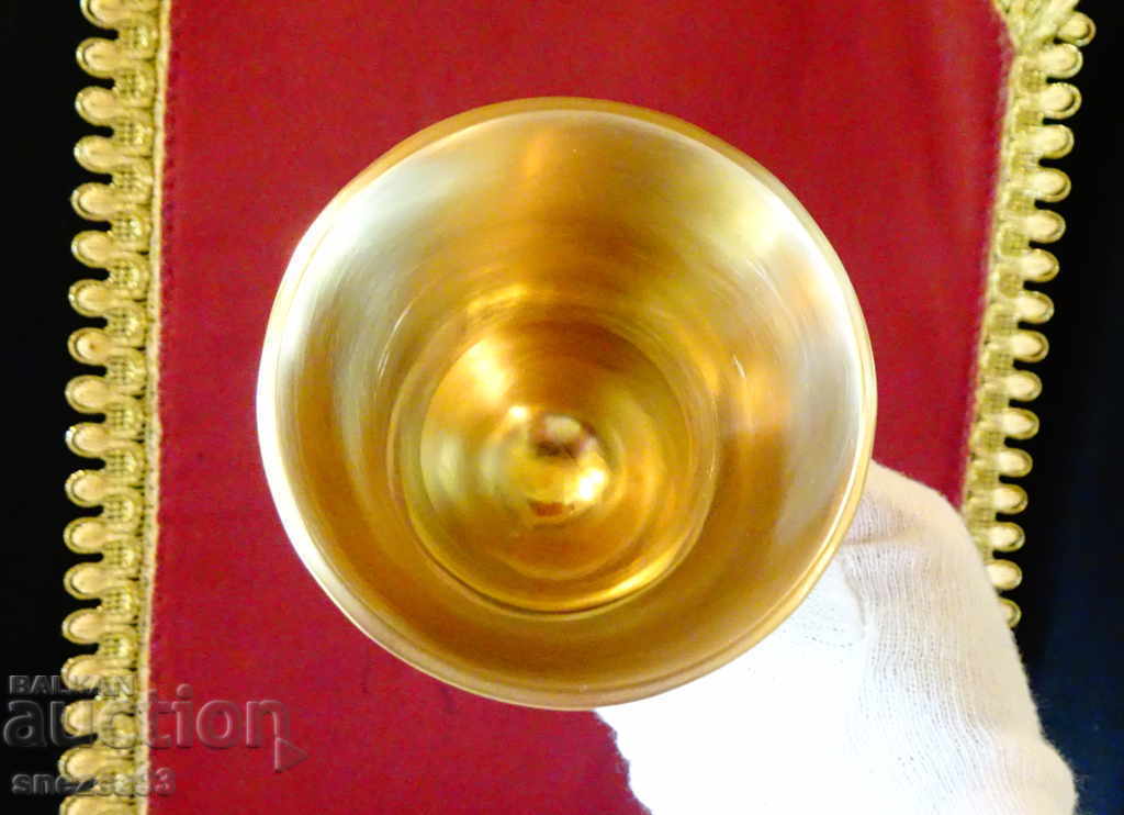 Delivery of Bronze wine goblet, wine glass, masterpiece Delivery of Bronze wine goblet, wine glass, masterpiece