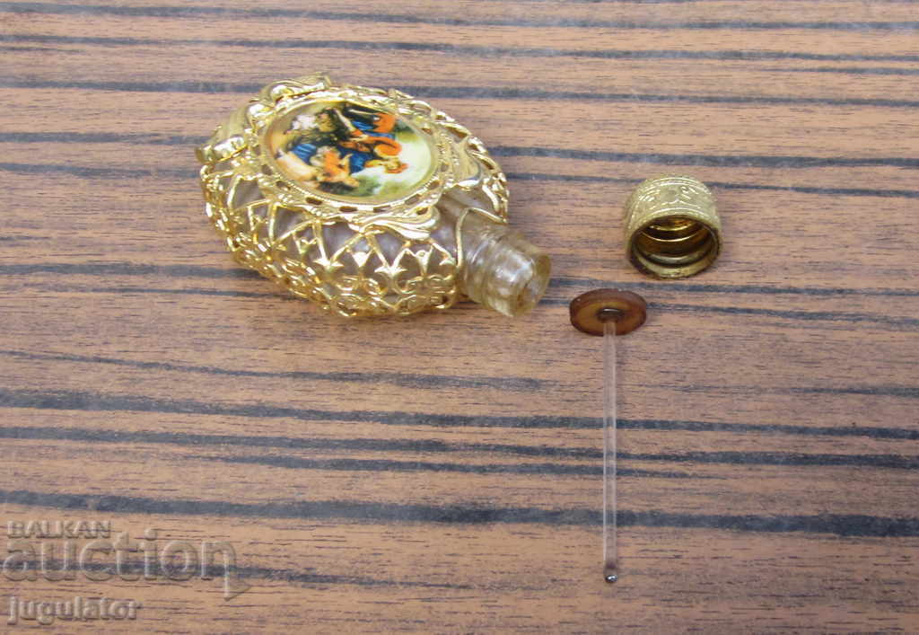 παλιό μπουκάλι αρώματος με επιχρυσωμένα φιλιγκράν εξαρτήματα - 5
