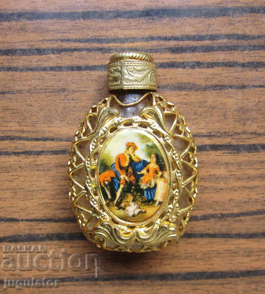 sticla veche de parfum cu accesorii din filigran aurit