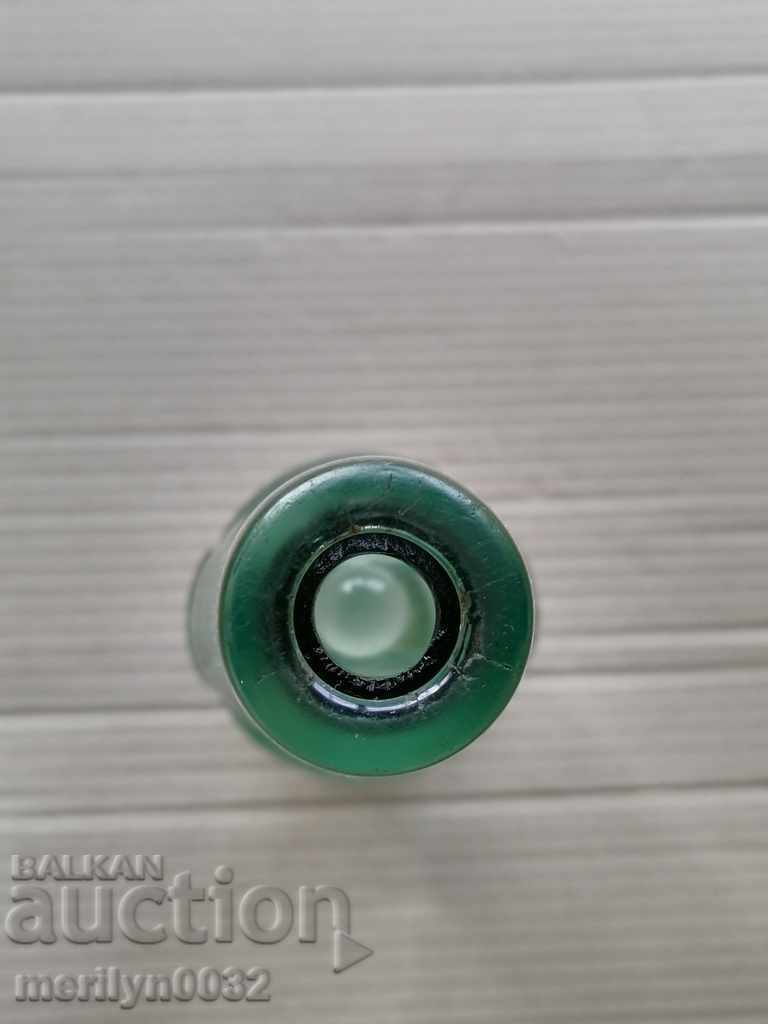 Παράδοση Μπουκάλι με μπάλα, βαρέλι, μπουκάλι λεμονάδα στην πόλη της Έλενας Παράδοση Μπουκάλι με μπάλα, βαρέλι, μπουκάλι λεμονάδα στην πόλη της Έλενας