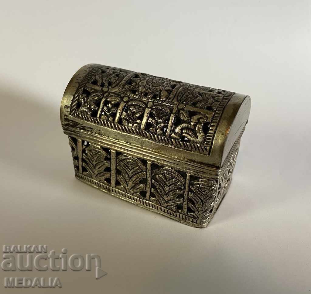 Old Revival cricket box - sachan silver with price 340.00 BGN | € 173.84 Old Revival cricket box - sachan silver with price 340.00 BGN | € 173.84