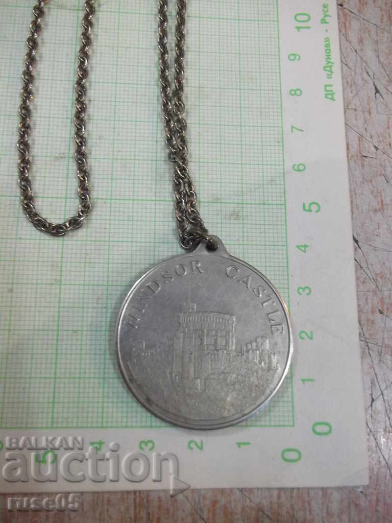 Delivery of Chain with pendant - 3 Delivery of Chain with pendant - 3