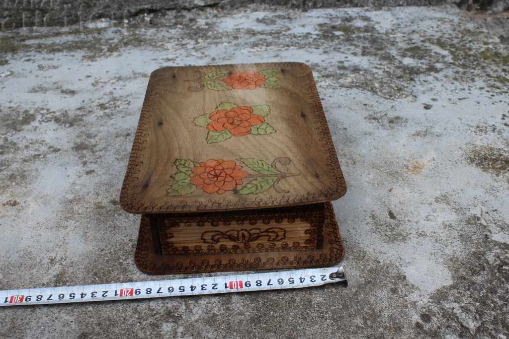 STAR WOOD PYROGRAPHIC BOX with price 12.00 BGN | € 6.14 STAR WOOD PYROGRAPHIC BOX with price 12.00 BGN | € 6.14