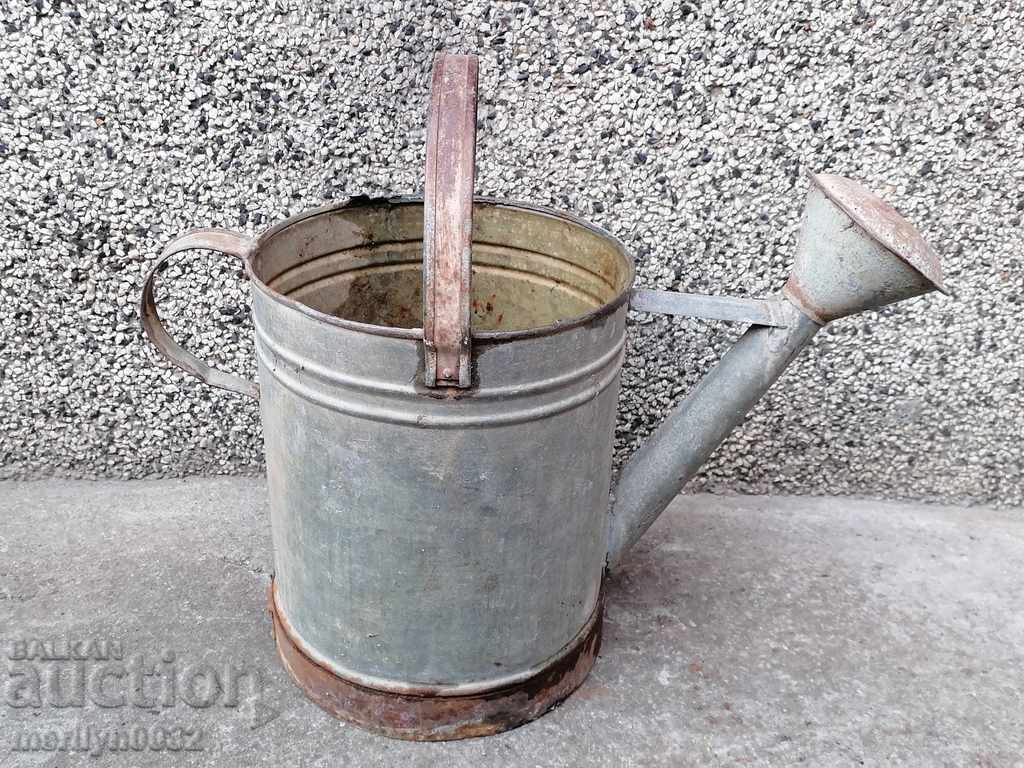 Old metal can, galvanized tube, bucket, pot with price 42.00 BGN | € 21.47 Old metal can, galvanized tube, bucket, pot with price 42.00 BGN | € 21.47