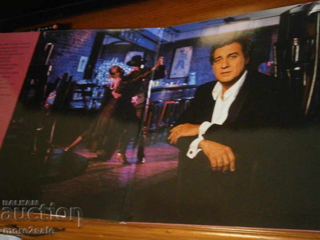 PLACIDO DOMINGO - large plate - POLYGRAM - WEST GERMANY with price 15.00 BGN | € 7.67 PLACIDO DOMINGO - large plate - POLYGRAM - WEST GERMANY with price 15.00 BGN | € 7.67