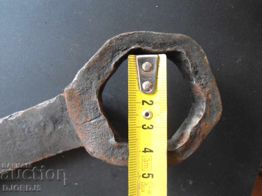 Παλιά πλαστά κλειδί με τιμή 3.00 BGN | € 1.53 Παλιά πλαστά κλειδί με τιμή 3.00 BGN | € 1.53