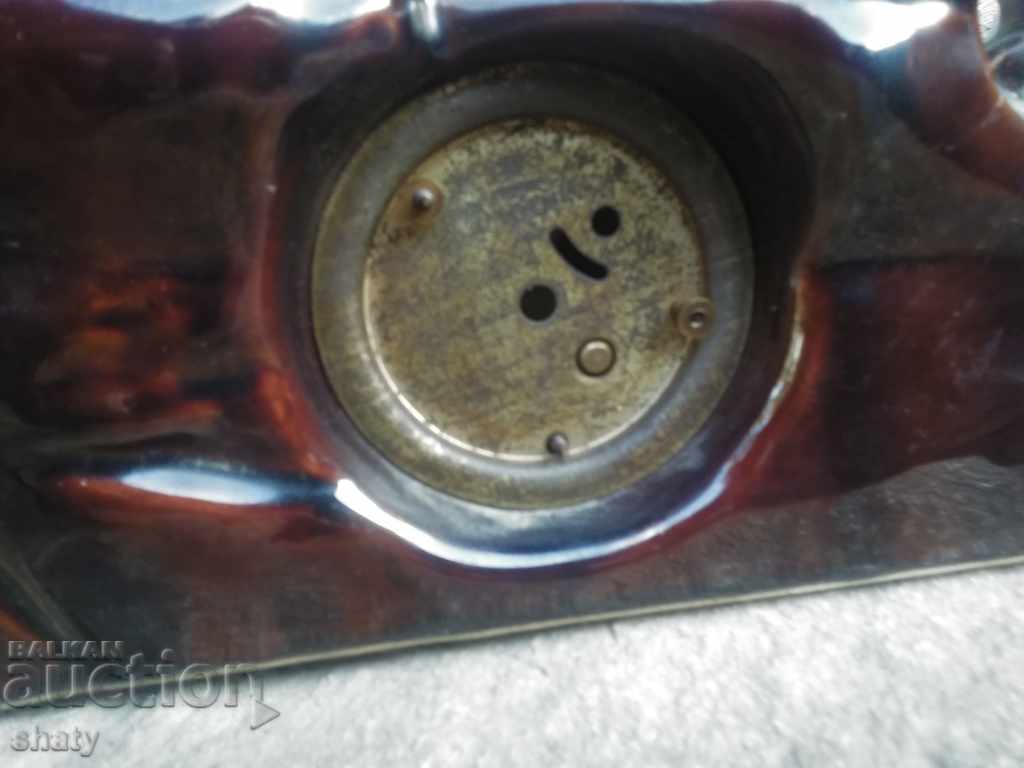 Стар настолен часовник. Порцеланов Лъв - 5 Стар настолен часовник. Порцеланов Лъв - 5