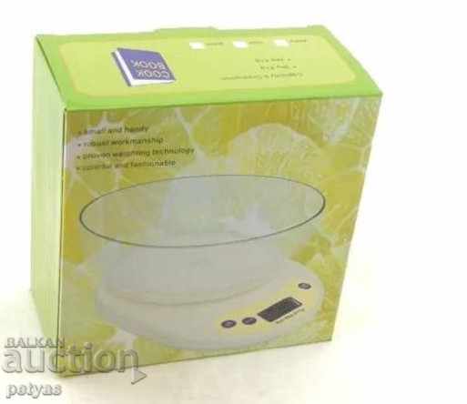 Digital kitchen scale with bowl (plate) with an accuracy of 1 g.