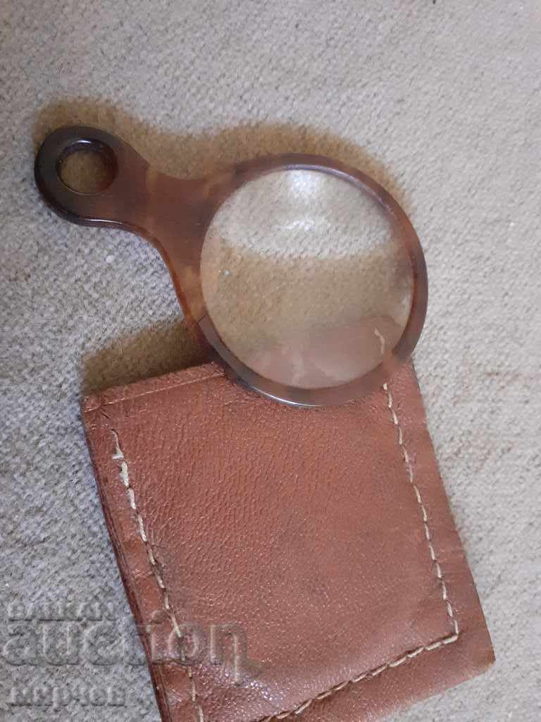 Magnifying glass German